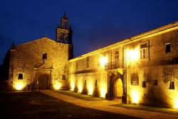 Vista nocturna do Monasterio. (Foto Bernabé)